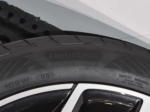 2026�� quattro Ǭ���Ǽݰ�