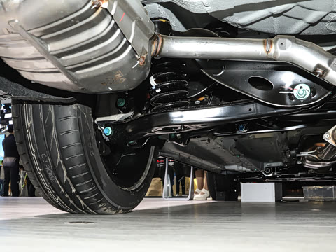 2027�� 2.0T ˫�������������