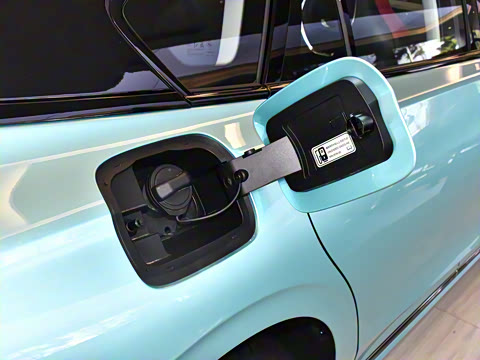 2025�� 2.0T ������