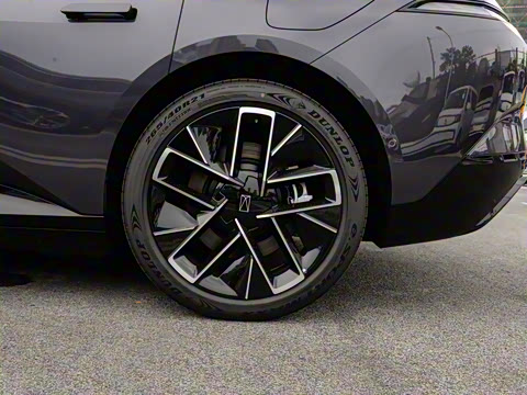 2025�� �Ŀ� Ultra���������