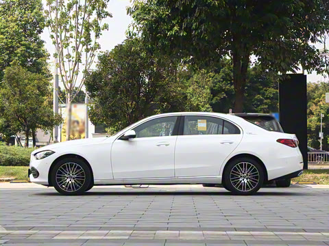 2025�� �Ŀ� C 260 L