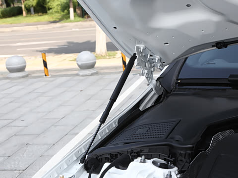 2025�� �Ŀ� C 260 L