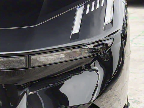 2025�� 240����Ultra�˶���