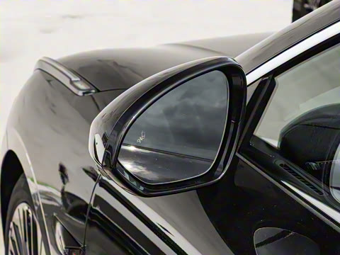 2025�� 240����Ultra�˶���