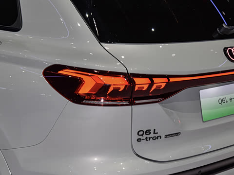 2026�� quattro Ǭ���Ǽݰ�