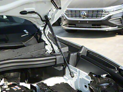 2026��  PRO 380TSI ���� R-Line �캽��