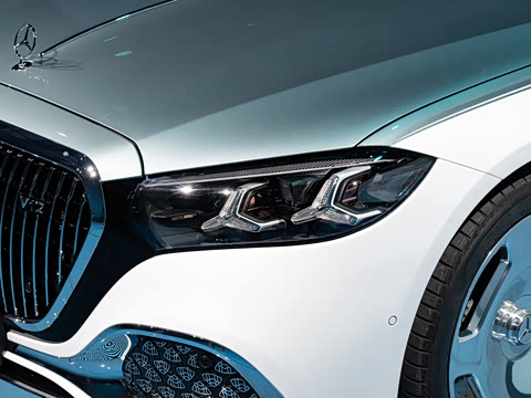 2027�� S 680 4MATIC