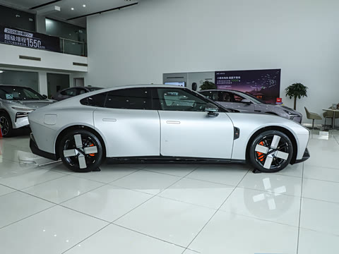 2025�� 750 �������� Ultra