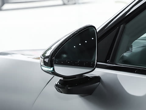 2025�� 750 �������� Ultra