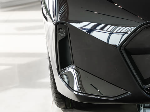 2026�� 325i M�˶���װ