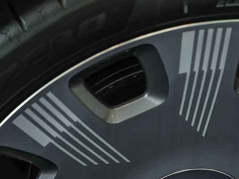 2025�� 102kWh ��ƽ���ر��