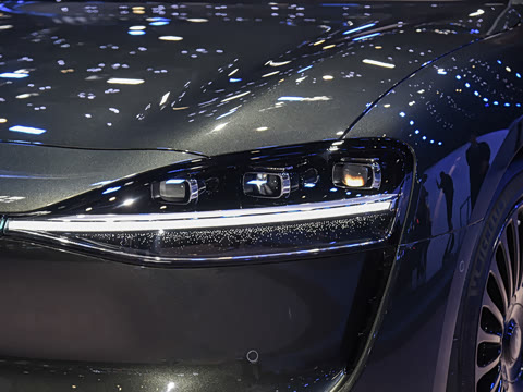 2025�� ���� Ultra�������� (896�߼����״