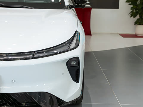 2026�� 535 MAX�����