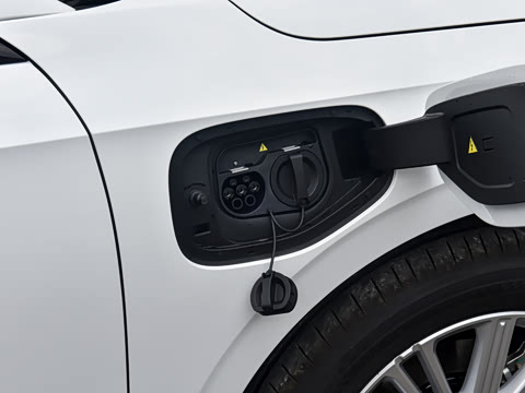 2026�� EV 550km ר�����а�