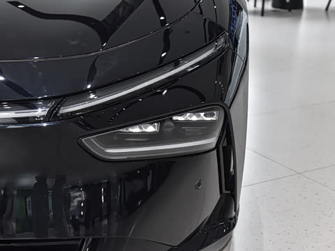 2025�� �������� Max �콢��