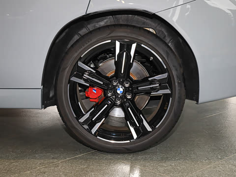 2025�� M50 xDrive