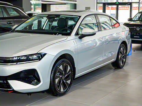 2026�� L 300TSI DSG ��Ӣ��