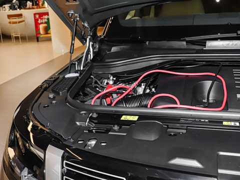 2026�� 3.0 L6 400PS AB�����