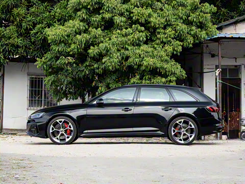 2026��  RS4 Avant �����