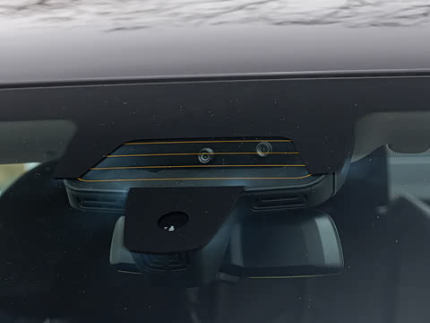 2026�� �Ŀ� 740Li ������ M�˶���װ