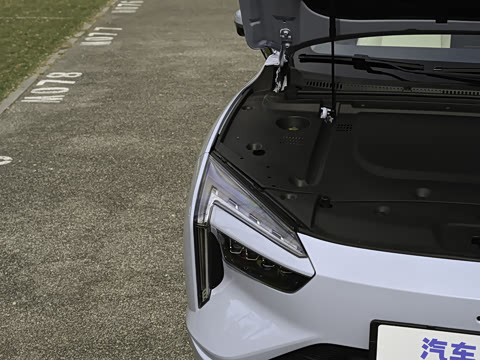 2026�� 705km MAX����������