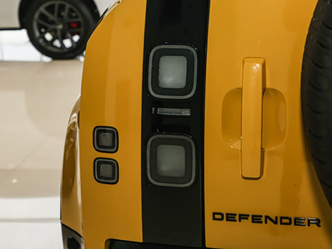 2026�� 90 3.0T P400 X-Dynamic HSE