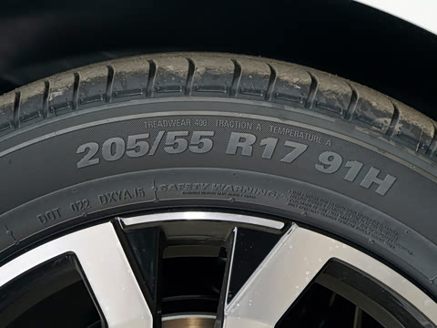 2026�� 1.4T �Զ����а�