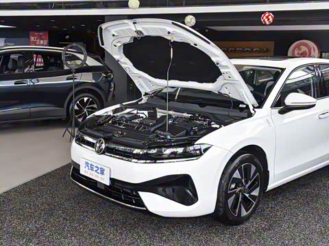 2026�� L 300TSI DSG ��Ӣ��