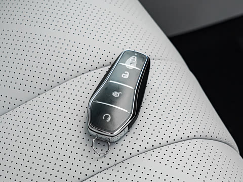 2026�� EV 605KM ��Խ��