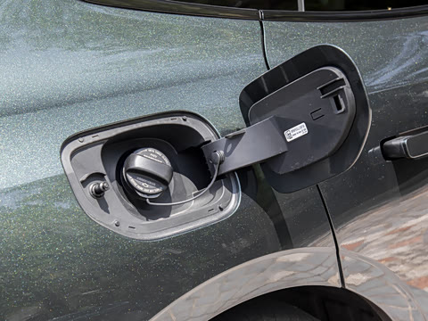 2026�� 225km EM-P Զ�����ǺӰ�+ҫҹ��װ