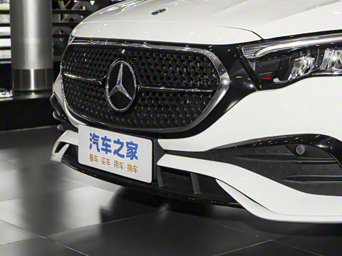 2025�� �Ŀ� E 260 �˶���