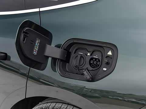 2026�� 225km EM-i Զ�����ǺӰ�