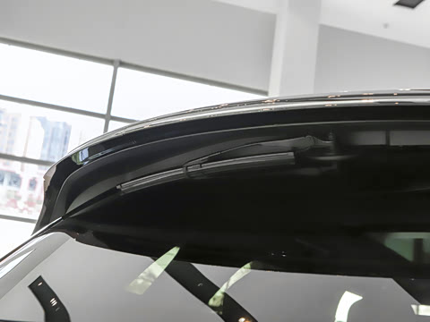 2026�� 400PS Dynamic SE
