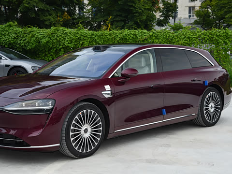 2025�� ���� Ultra��������