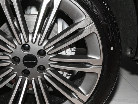 2026�� 3.0 L6 400PS AB�����