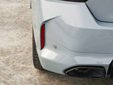 2025�� M240i xDrive