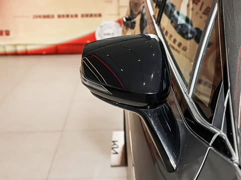 2025�� 2.0T ��������������