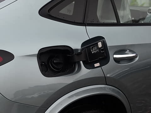 2025�� �Ŀ� GLC 300 4MATIC ����SUV