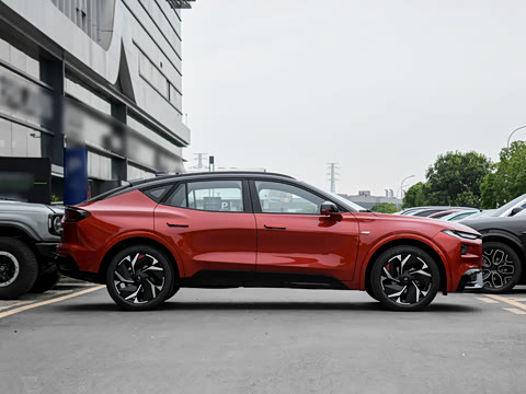 2026�� 2.0T EcoBoost  E �춯  �˶��� ST-Line