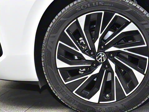 2026�� L 300TSI DSG ������