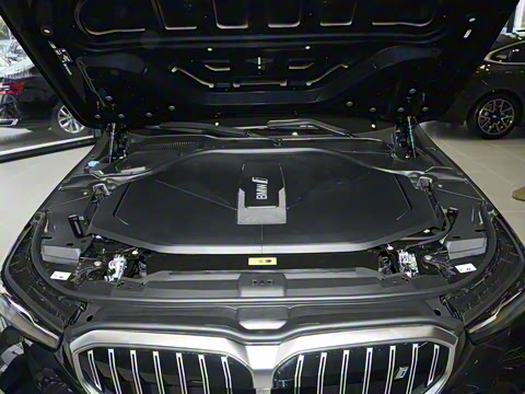 2026�� eDrive 40L M�˶���װ