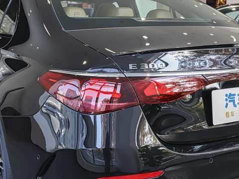 2026�� E 300 ʱ�����˶���