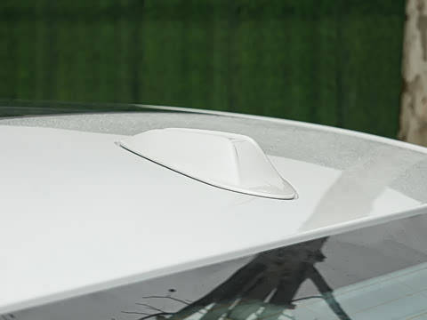 2026�� 330Li M�˶���ҹ��װ