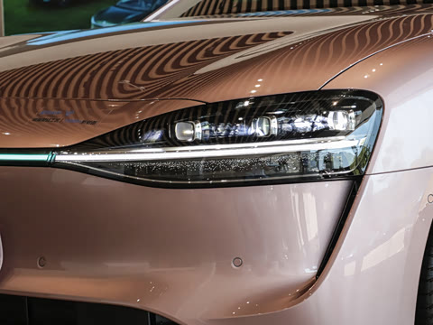 2025�� ���� Ultra�������� (896�߼����״