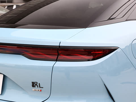 2025�� EV 701KM�����״��콢��