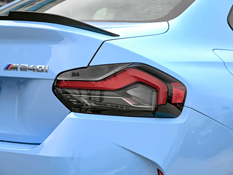 2026�� M240i xDrive