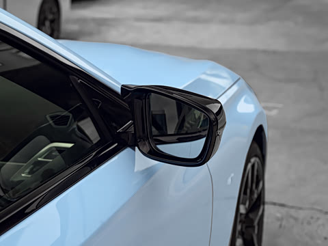 2026�� M240i xDrive