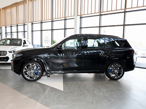2026�� �Ŀ� xDrive 40Li M�˶���ҹ��װ
