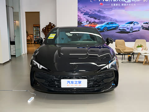 2026�� 2.0T Trophy+ �����˶���