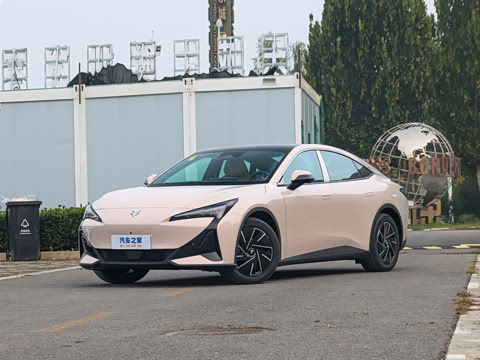 2025�� �Ŀ� 560PRO 185kW